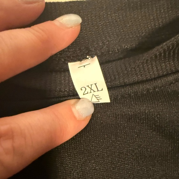 Taylor Swift Black Graphic Sweatshirt - Picture 5 of 8